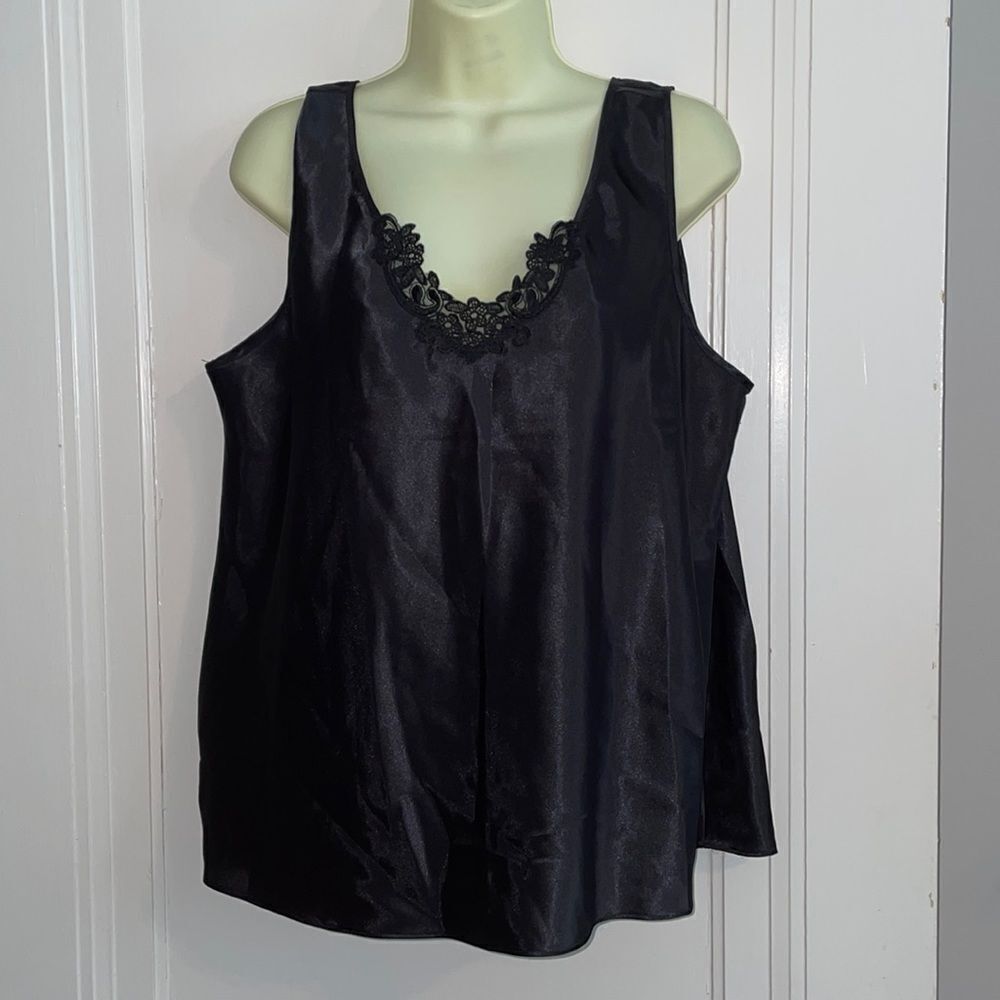 Movie Star brand‎ black polyester camisole with lace